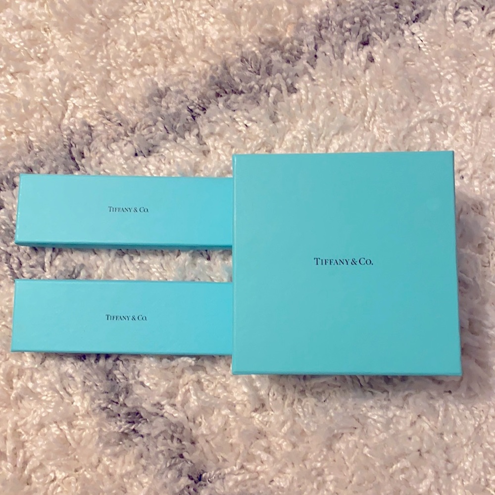 Empty Tiffany & co gift boxes (3) with ribbon